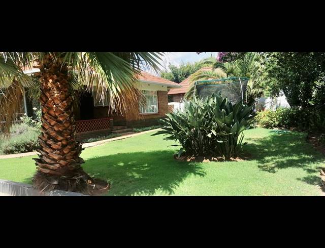 3 BEDROOM PROPERTY TO RENT IN MALVERN EAST